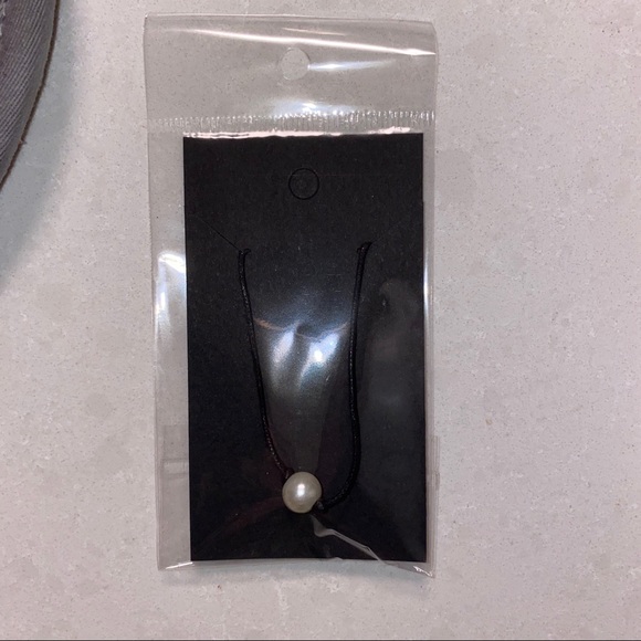 3/$20 Boho Single Pearl Choker Necklace - Picture 4 of 4